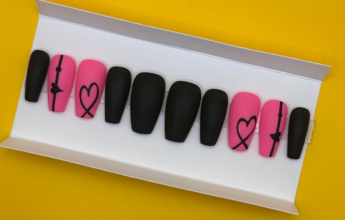 Pink and black leather hearts (Gel)