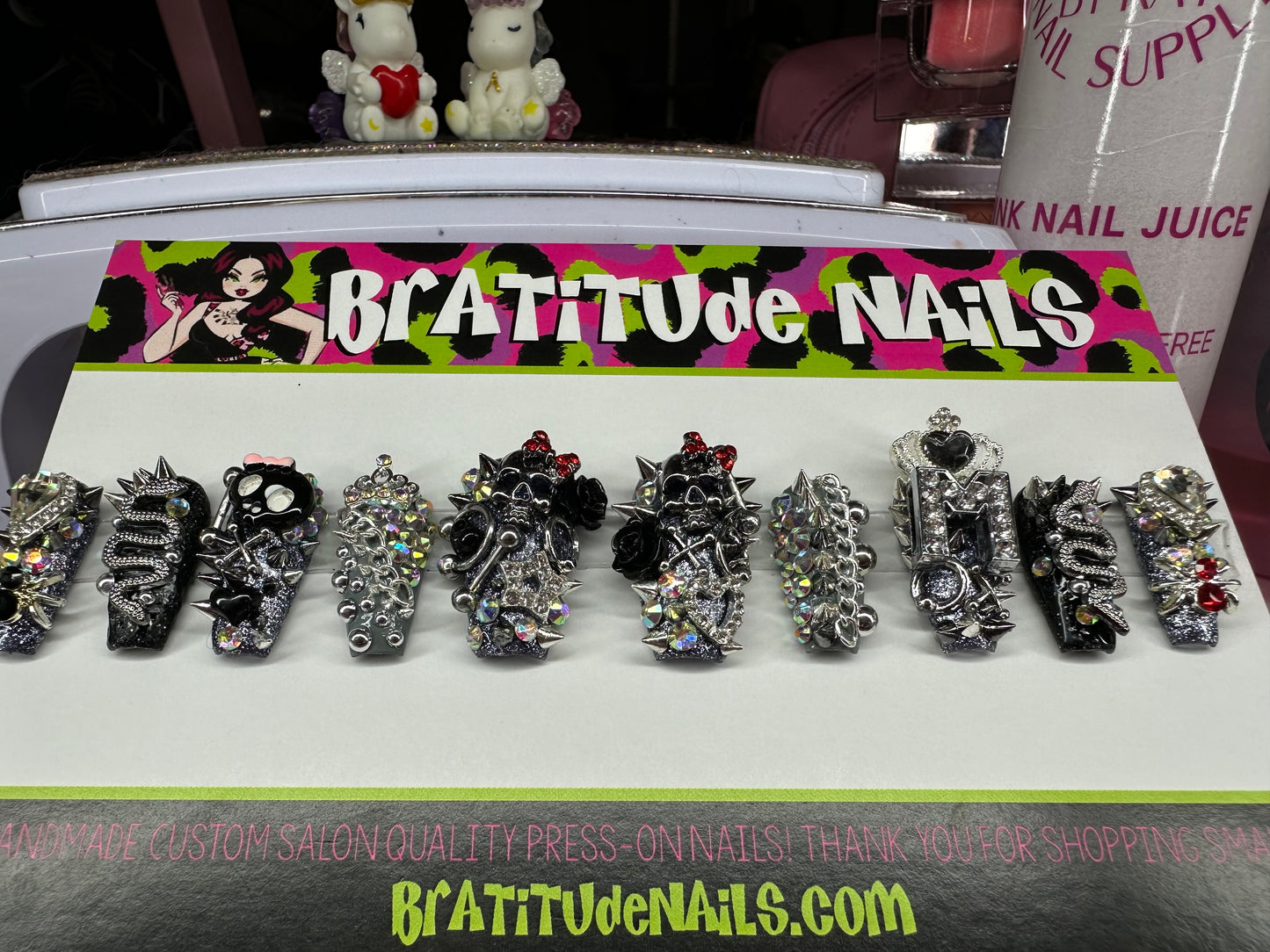 Metal junk nails skulls chains spikes (Gel)