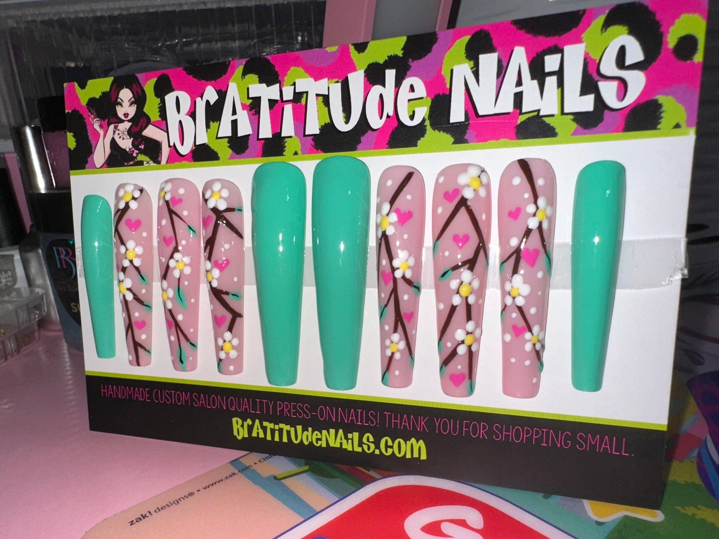 Arizona Tea Nails (Gel) 100% handpainted!