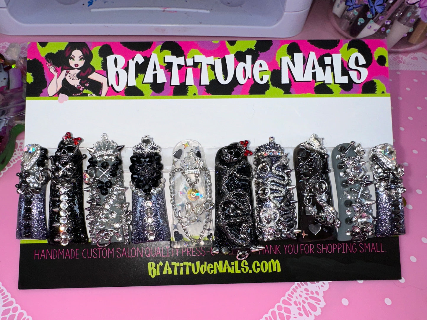 Metal junk nails skulls chains spikes (Gel)